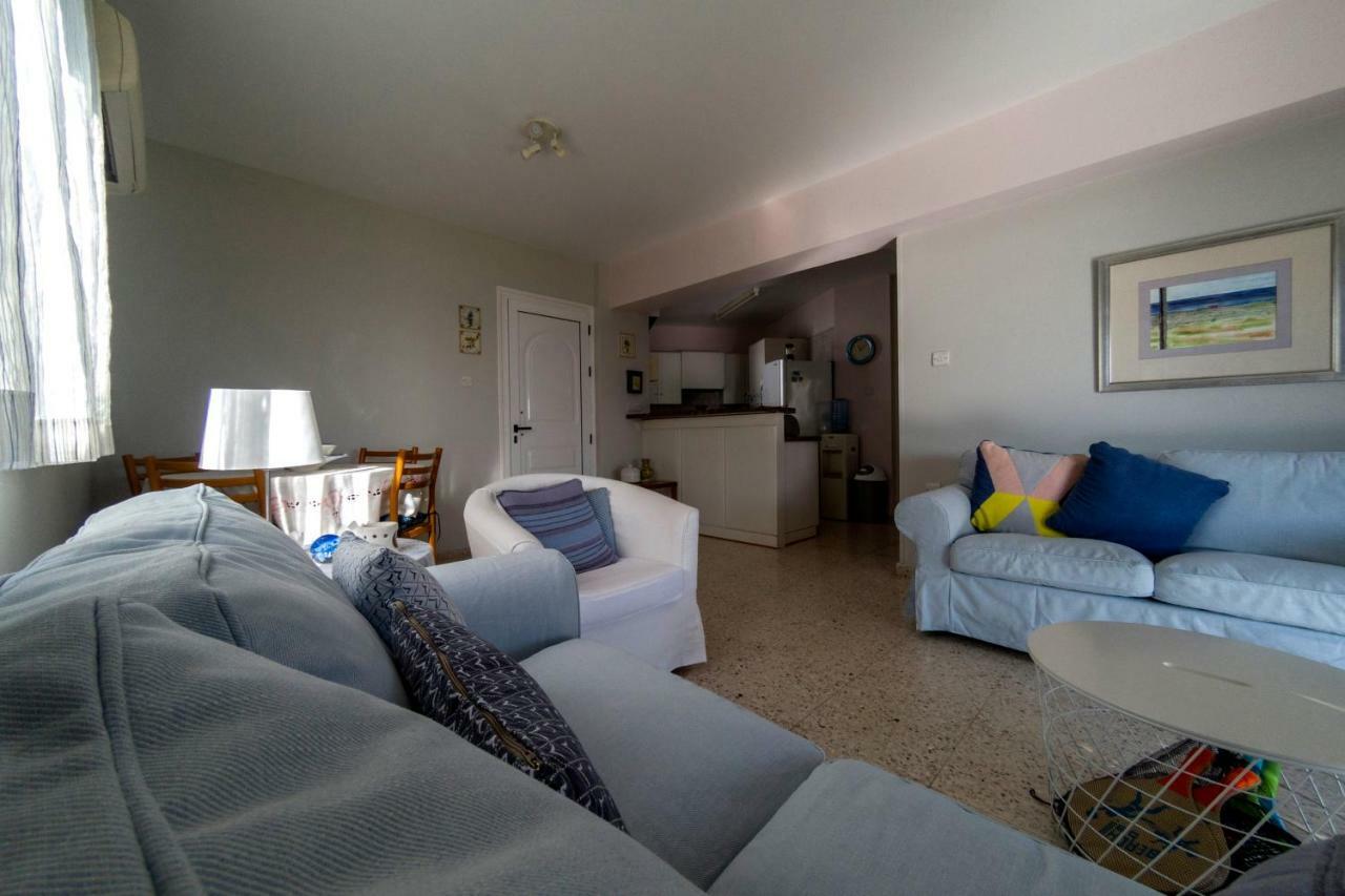 Blue Bay Beach House ลาร์นาคา ภายนอก รูปภาพ